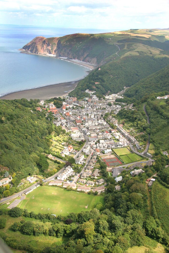 Batch=KK00176 Area=village shots / group shots County=North Devon area Customer=Simon Knight Photographer=KAROL Password=5LCZJVA5VQJN